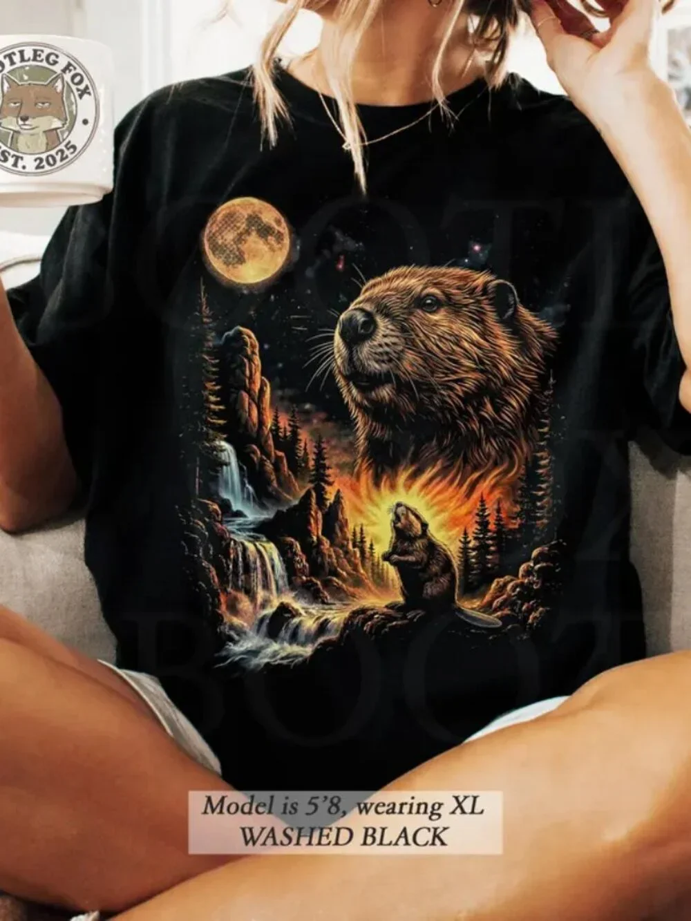 Beaver Vintage Moon 90s Washed Graphic T-Shirt, Retro Wildlife Night Sky Cosmic